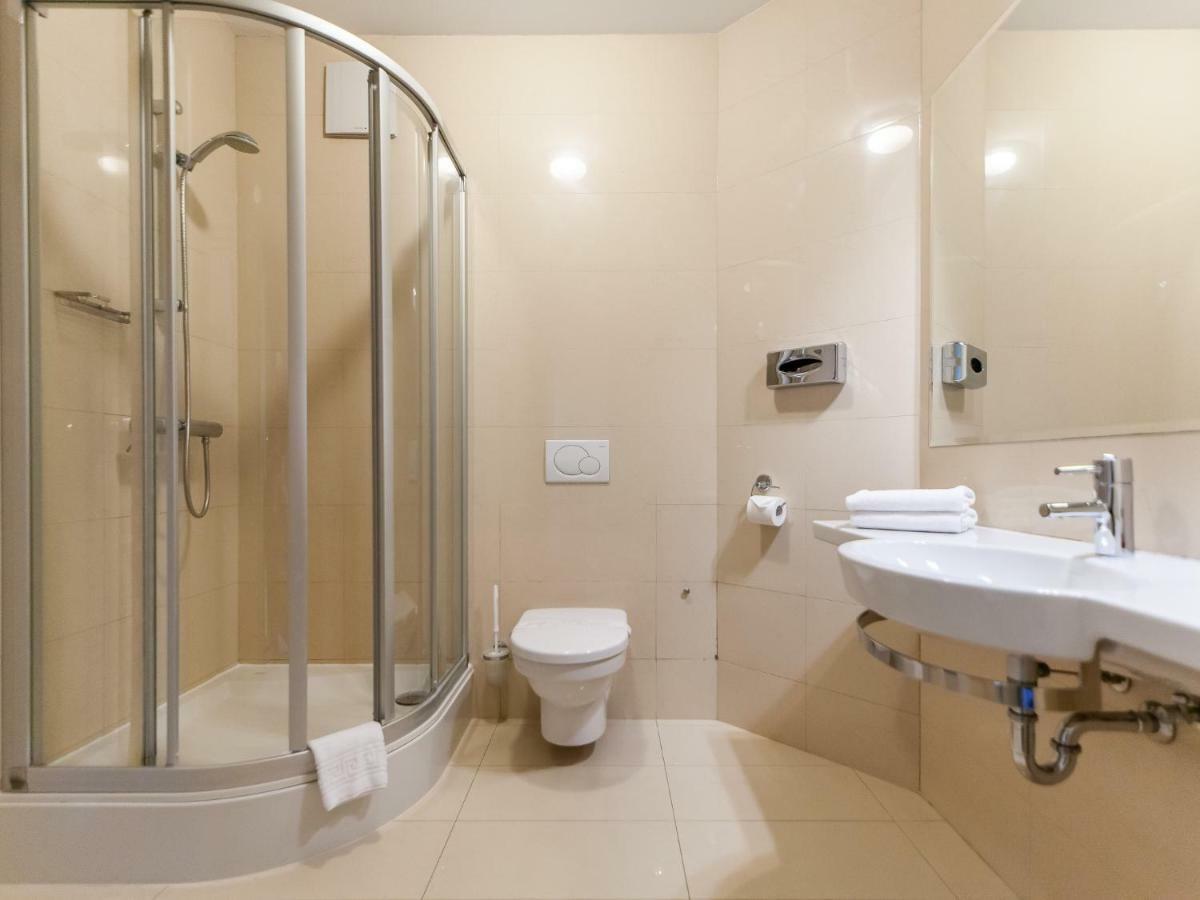 Apartament Hotelowy Delux W Kolobrzegu Ul Kosciuszki 16 Pobyt 7 Nocy 20 Procent Rabatu ,4 Dni 10 Procent Rabatu Extérieur photo